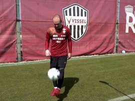 Iniesta lance un défi à ses supporters. Captures/VisselKobe
