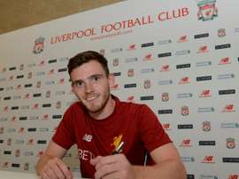 Robertson assina contrato com o Liverpool. Liverpool