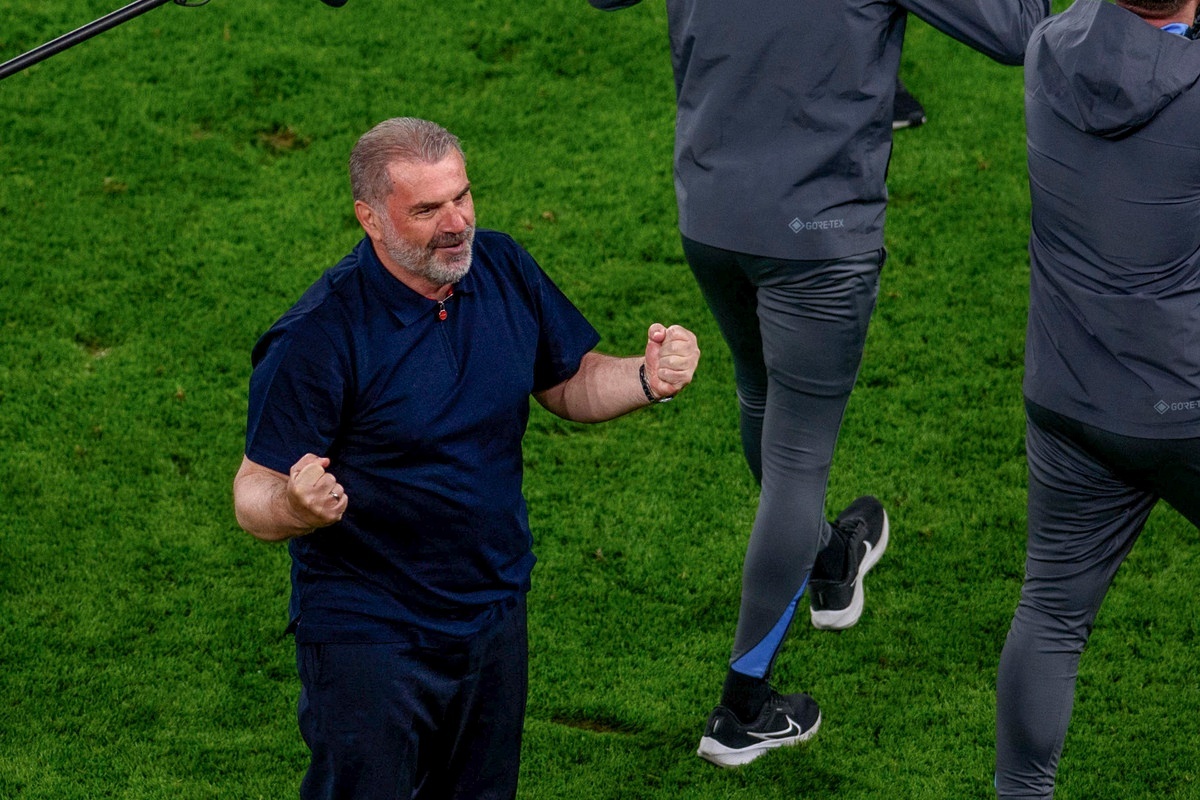 Postecoglou cumplió su 'amenaza' y ganó un título al segundo año