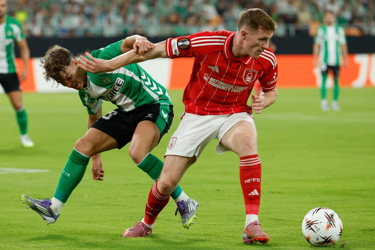 Anderson or Baleba? Assessing Man Utd’s summer midfield options