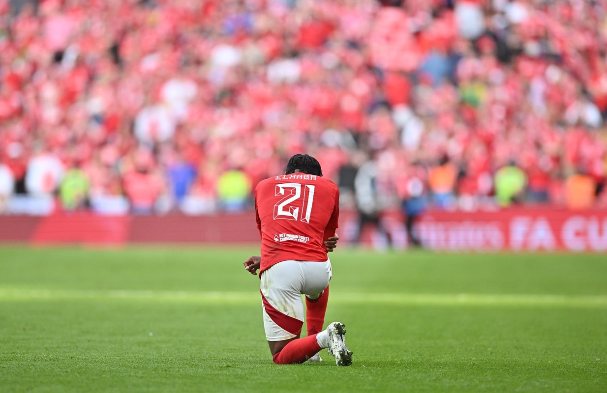 El Newcastle pagará 64 millones por Elanga