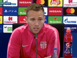 Arthur, in the press conference ahead of Lyon clash. Captura/BarcaTV