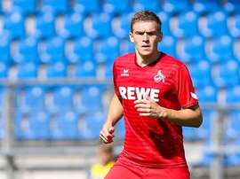 O atacante letão deixa o futebol devido a razões pessoais. Twitter/Köln