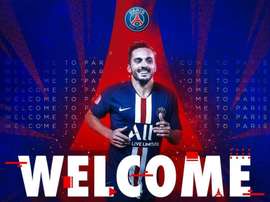 Pablo Sarabia assinou por cinco anos. Twitter/PSG_inside