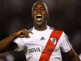 Balanta celebra un gol con River Plate. Twitter