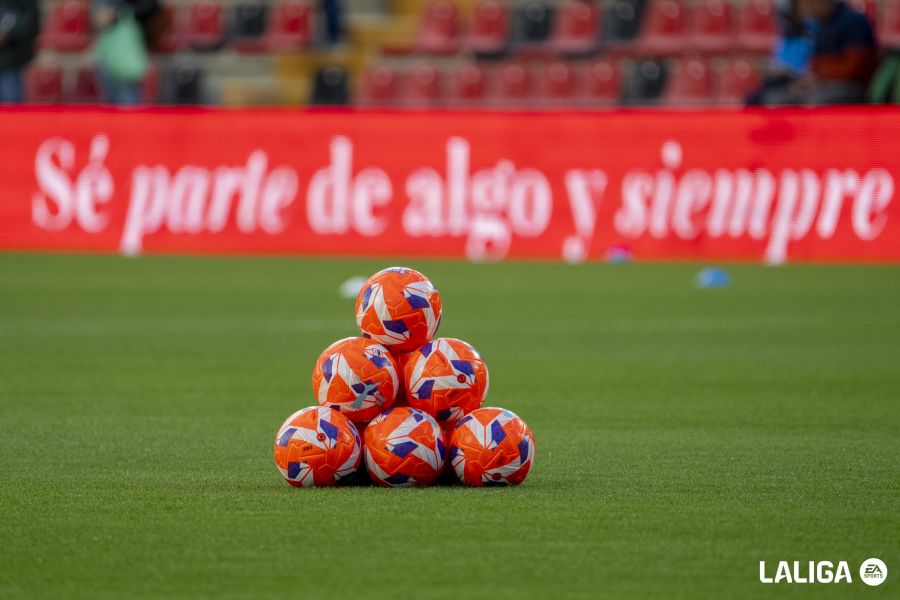 Un problema con la lona casi suspendió el Rayo-Getafe