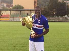 Bambo Diaby, tras ganar un título con las categorías inferiores de la Sampdoria. Capgros