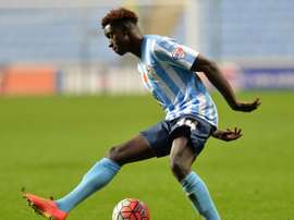 Bassala Sambou está siendo seguido muy de cerca por Newcastle y Everton. CoventryCity