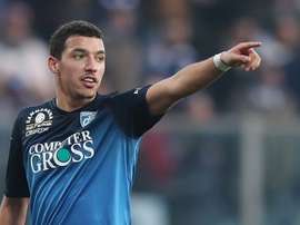 Il look variopinto di Bennacer scatena l'ironia del web. EmpoliFC
