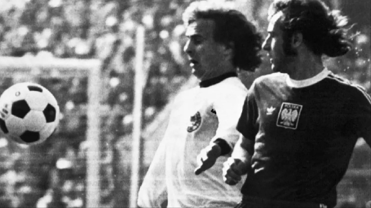 Morre o ex-jogador alemão Bernd Hölzenbein, campeão do mundo em 1974