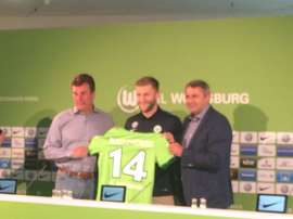 Blaszczykowski, presentado como nuevo jugador del Wolfsburgo. VFLWolfsburg