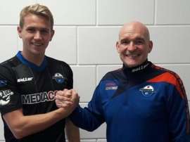 El central de 19 años llega en calidad de cedido al Paderborn. Paderborn