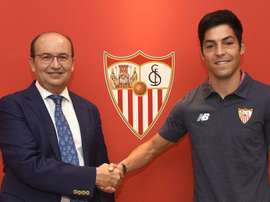 Borja Lasso, formé en ce moment à Séville, pourrait plier bagage pour le FC Barcelone. SevillaFC
