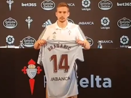 Bradaric fue presentado en el Celta. Twitter/RCCelta