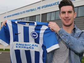 Brighton, llega cedido Ridgewell. Twitter