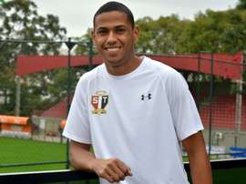 El ex de Figueirense ya luce la elástica de Sao Paulo. SaoPauloFC