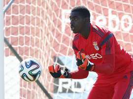 Bastou um ano no V. Setúbal para Varela conseguir o regresso à Luz. Twitter