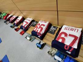 Le plus jeune Liverpool de l'histoire : 19 ans et 183 jours de moyenne d'âge. Twitter/LFC