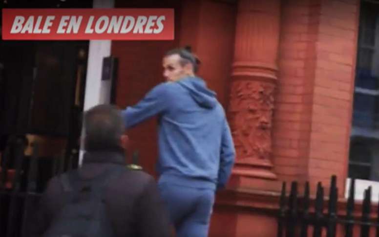 Gareth Bale was spotted meeting his agent by Spanish TV. Captura/Cuatro