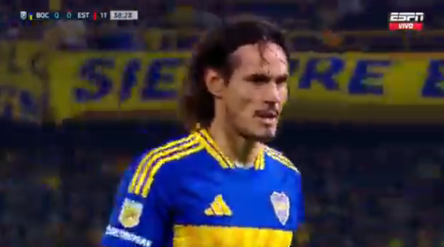 Cavani pasa del 85.9% de acierto en penaltis al 55.56% con Boca