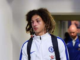 Ethan Ampadu debutará ante el Everton en la EFL Cup. Twitter/ChelseaFC