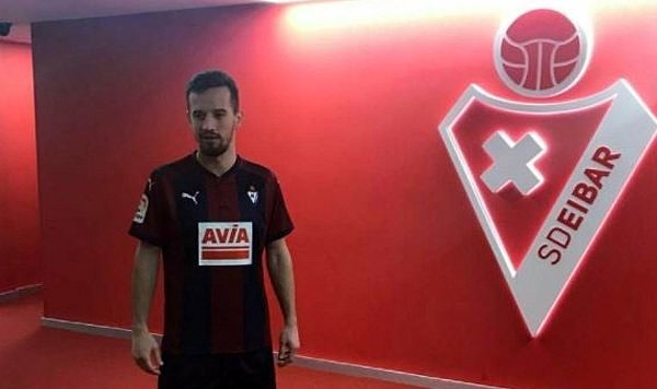 Fabián Orellana fue gran figura en triunfo de Eibar sobre Sevilla