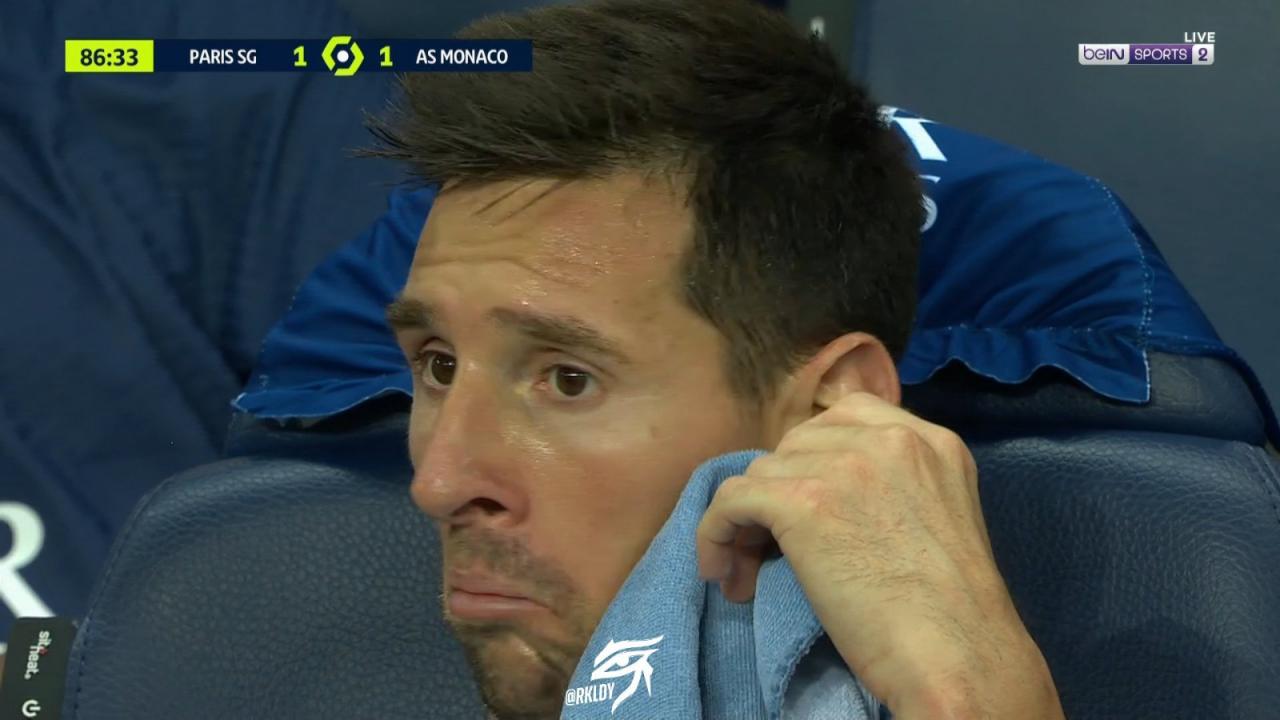 La cara de Messi cuando Galtier le quita en el 86' y con 1-1