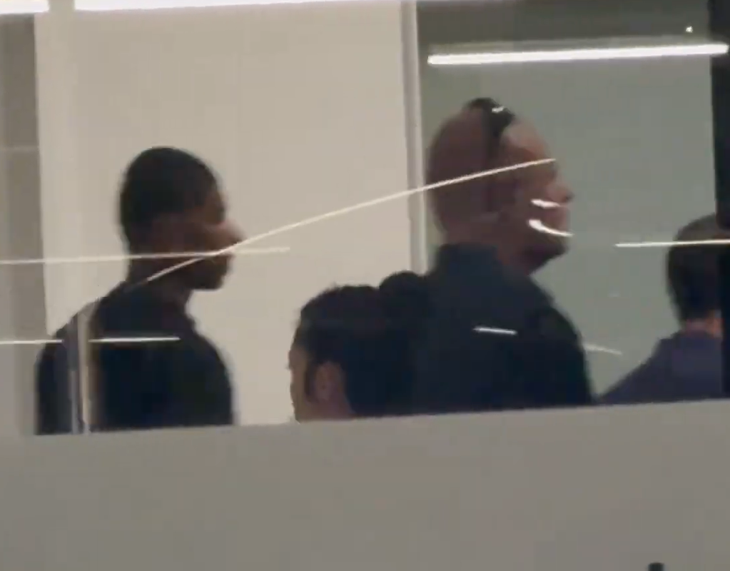 Rashford llegó a Barcelona y será presentado el martes