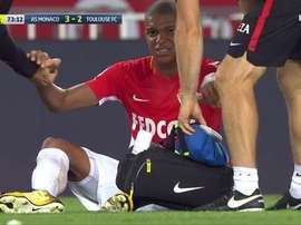 Atacante francês sai lesionado. BeinSports