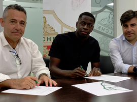Omenuke Mfulu quitte le Red Star. Elche