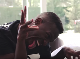 A reação de Vinicius ao ser convocado por Tite. Captura/ViniciusJr.