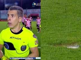 Un agujero en uno de los puntos de penalti marcó el sorteo. Captura/TyCSports