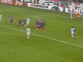 Willian demonstrated his set-piece prowess. Screenshot