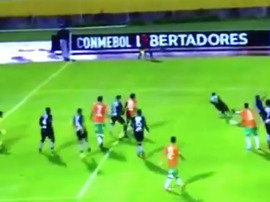 Sperduti metió a Banfield en la siguiente ronda de la Libertadores. Captura/FoxSports