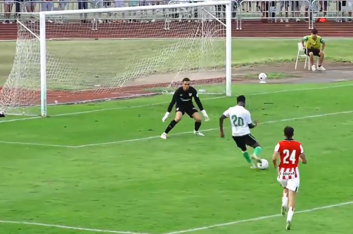 El Racing se muestra superior al Athletic