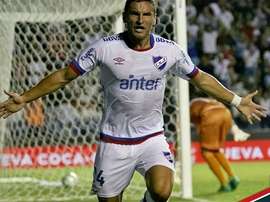 El delantero vuelve a casa en la Sudamericana. EFE