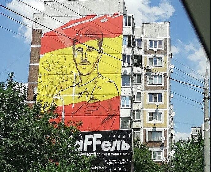 Cules Captura-de-la-foto-del-mural-dedicado-a-sergio-ramos-en-la-ciudad-de-krasnodar--2--twitter-ignacioybanez