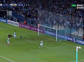 Arias se vistió de superhéroe para salvar a Racing. Captura/DirecTVSports