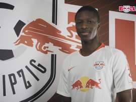 Haidara firma hasta 2023. Twitter/DieRotenBullen