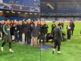 O Napoli cutuca Messi. Twitter/SSCNapoli