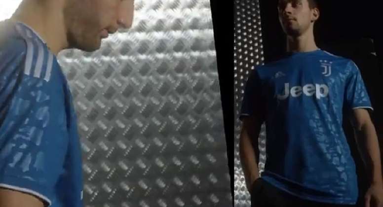 A Juve Apresenta O Seu Terceiro Uniforme Para A 19 20 Besoccer