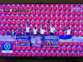 Sólo seis aficionados del Zorya viajaron a San Mamés. BeSoccer