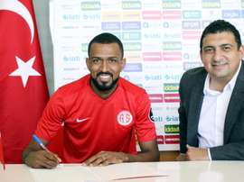 El centrocampista brasileño firma para las próximas tres temporadas. Antalyaspor