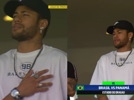 Neymar a été voir ses coéquipiers. Capture/SportTV1