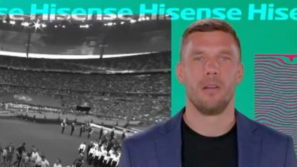 Podolski De Fichar Por Queretaro A Ser Juez En Un Programa Televisivo