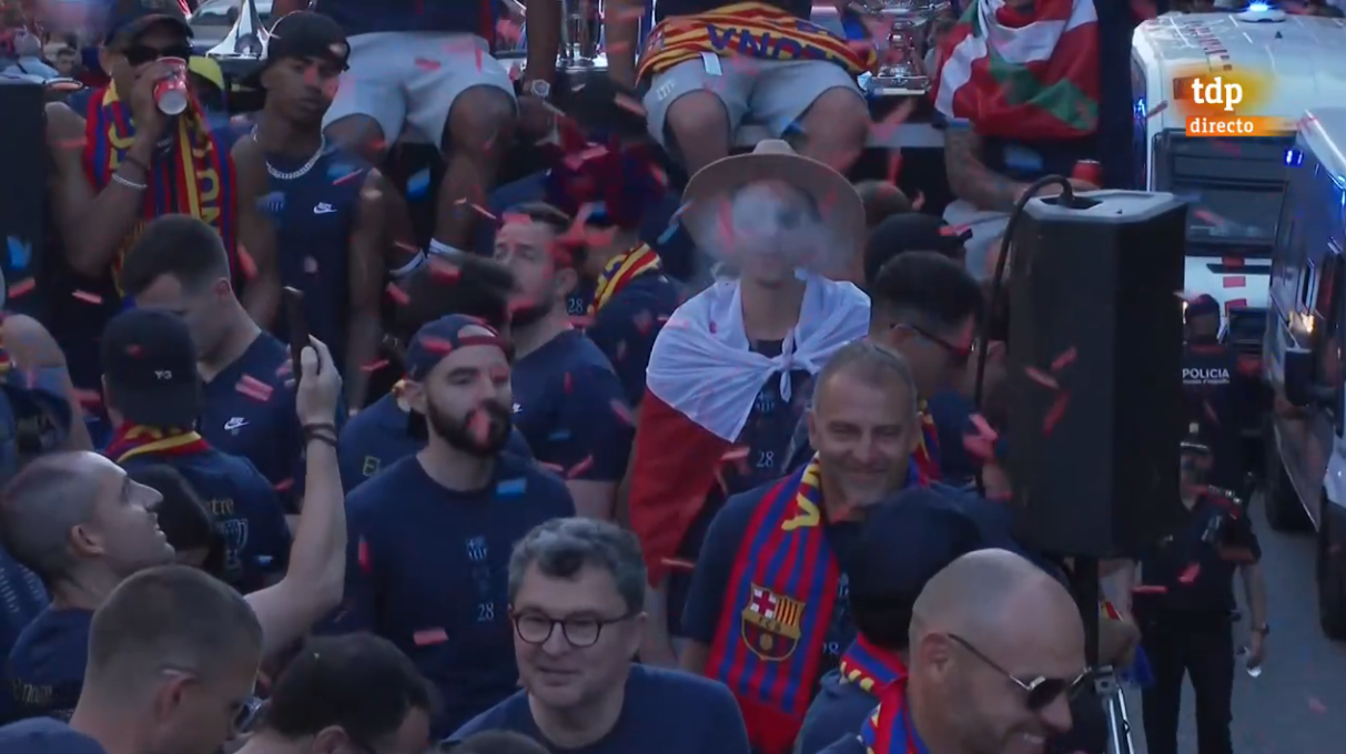 Sigue la rúa de campeones de Liga del Barcelona 2024-25