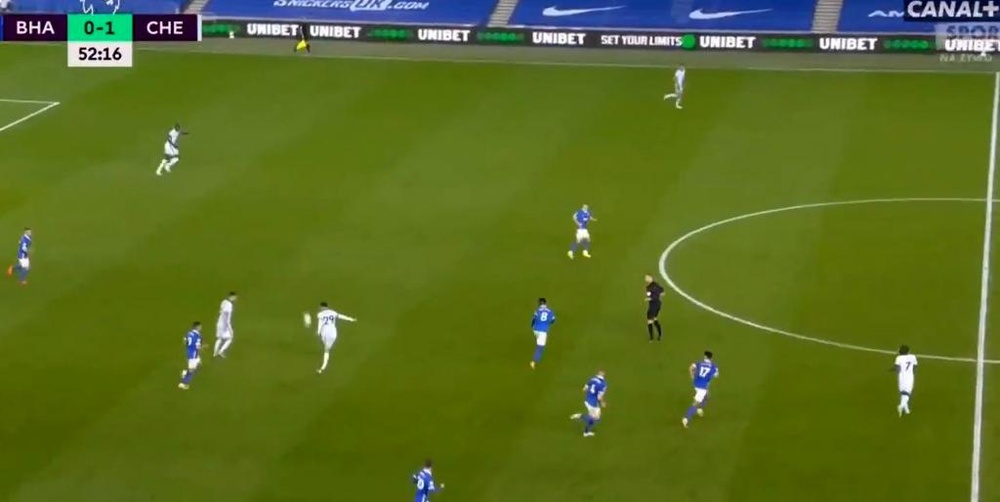 El pase del fichaje estrella del Chelsea que desata los memes en Inglaterra. Captura/Canal+