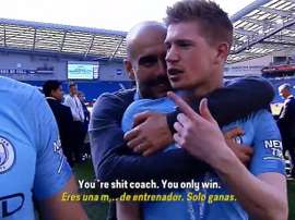 De Bruyne faz Pep cair na risada.
