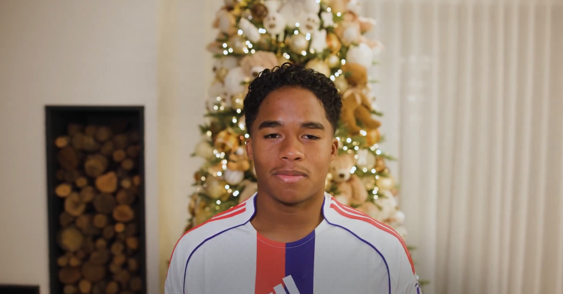 Endrick si presenta al Lione: prime strette di mano con i nuovi compagni