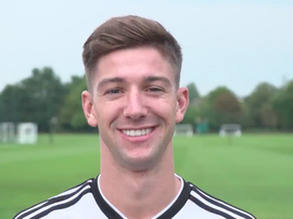 Vietto se incorporará este viernes con sus compañeros. Twitter/FulhamFC